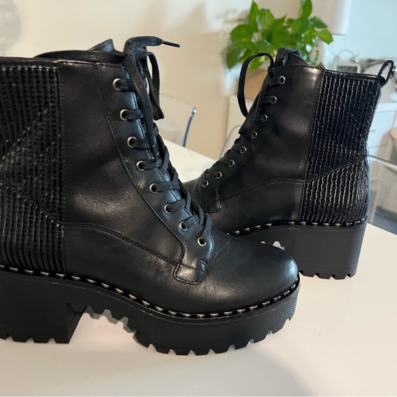 Vince Camuto Movelly Black Boots - Picture 2 of 7